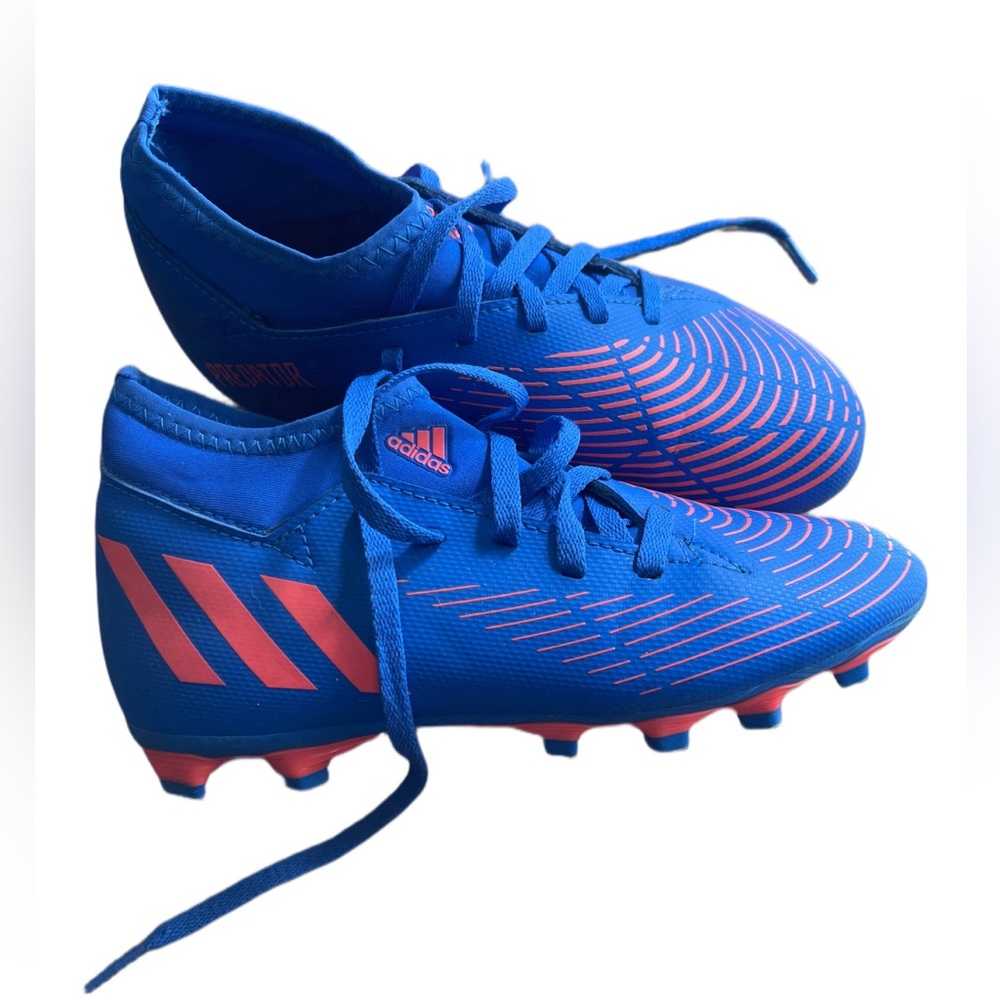 Kids Adidas Predator Soccer Cleats EUC size 2